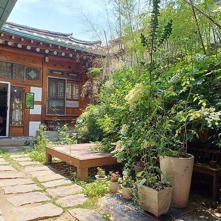 Gongsimga Hanok Guesthouse Seoul Exterior photo