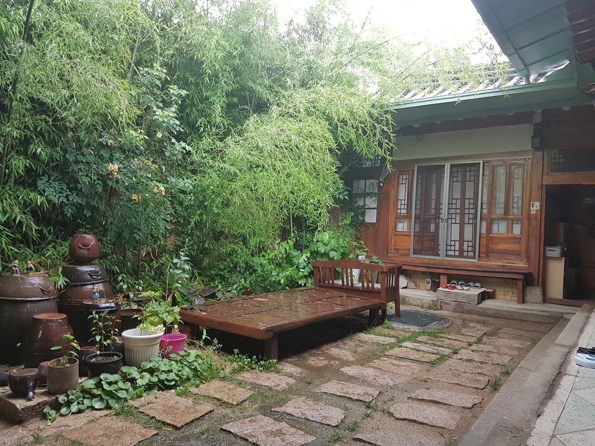 Gongsimga Hanok Guesthouse Seoul Exterior photo