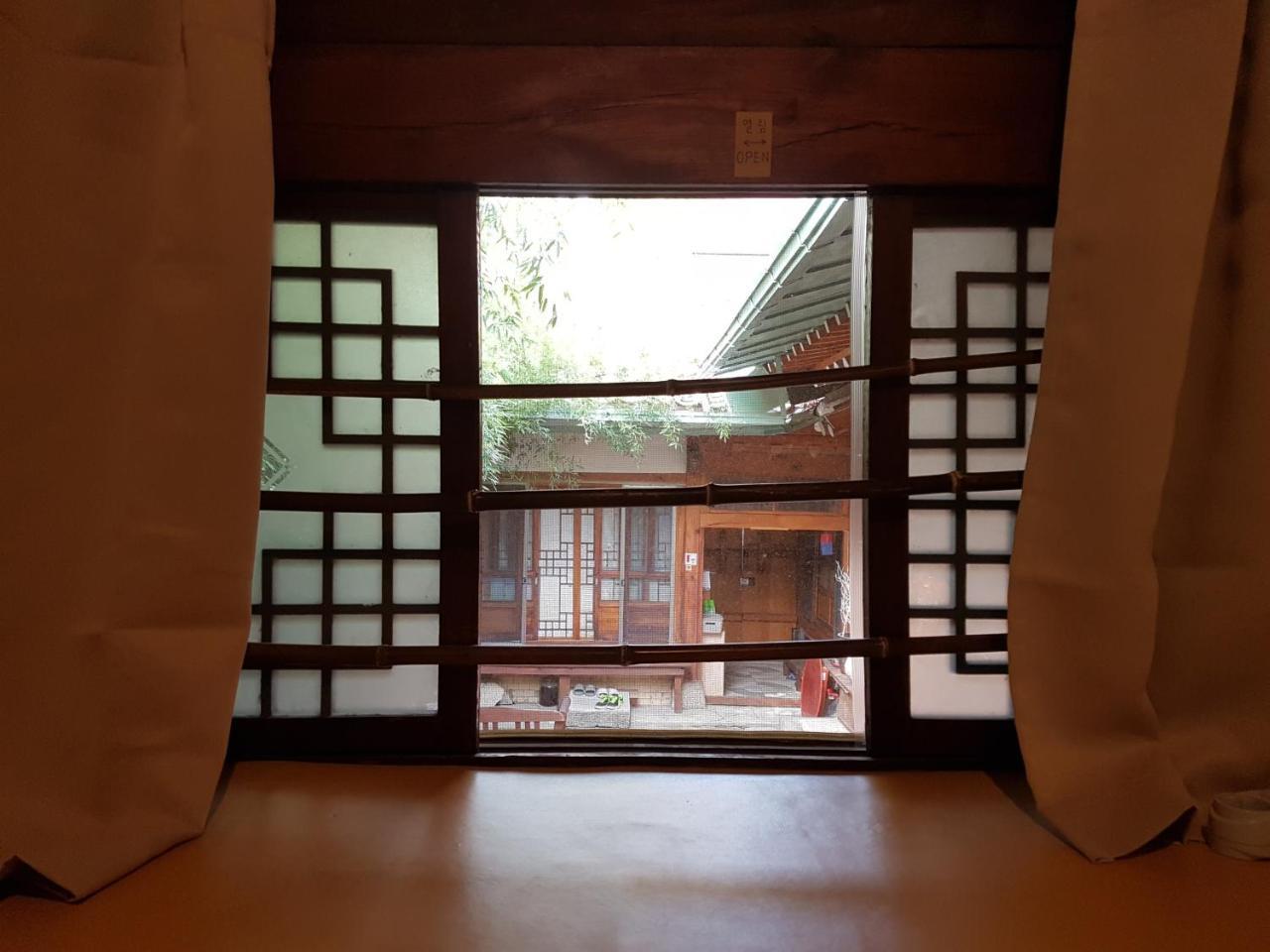 Gongsimga Hanok Guesthouse Seoul Exterior photo